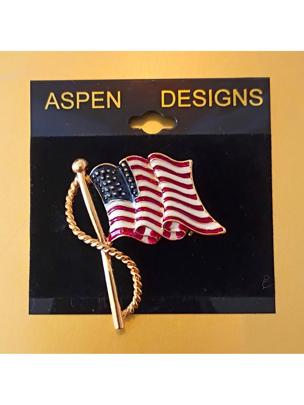 American Flag Pin Brooch Enamel Gold Tone Red White Blue